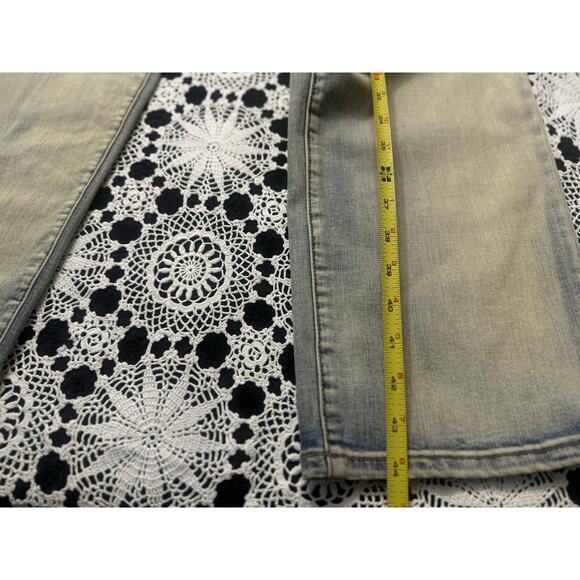 Fashion Nova Straight-Leg Washed Jeans – Size 9 – Light Blue – 314 - Picture 5 of 6